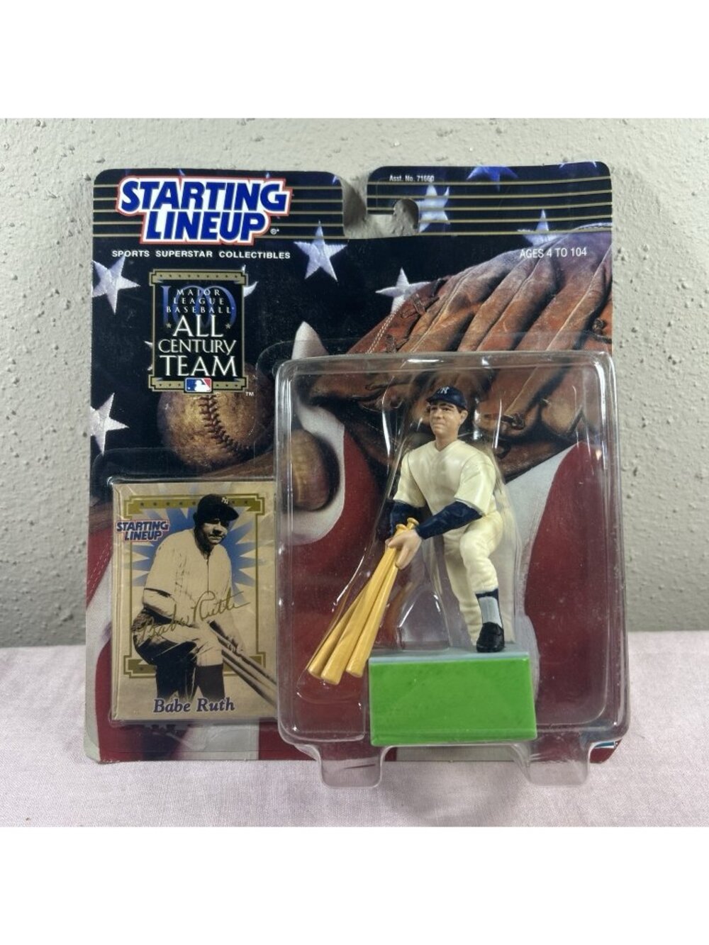2000 Starting Lineup All Century Babe Ruth New York Yankees Action Figure & Card